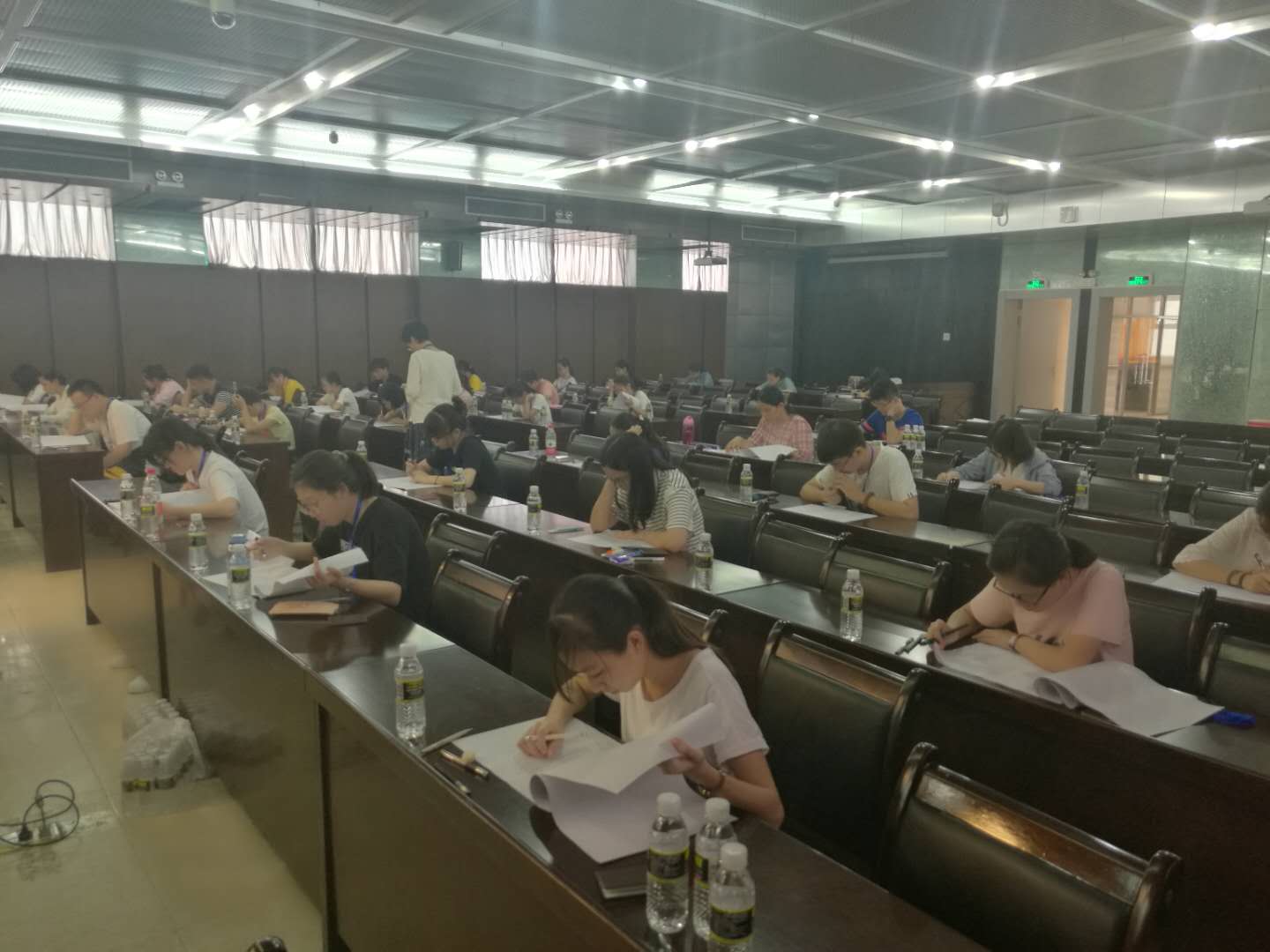 海南省高等学校第一届大学生化学实验技能竞赛在我校成功举办