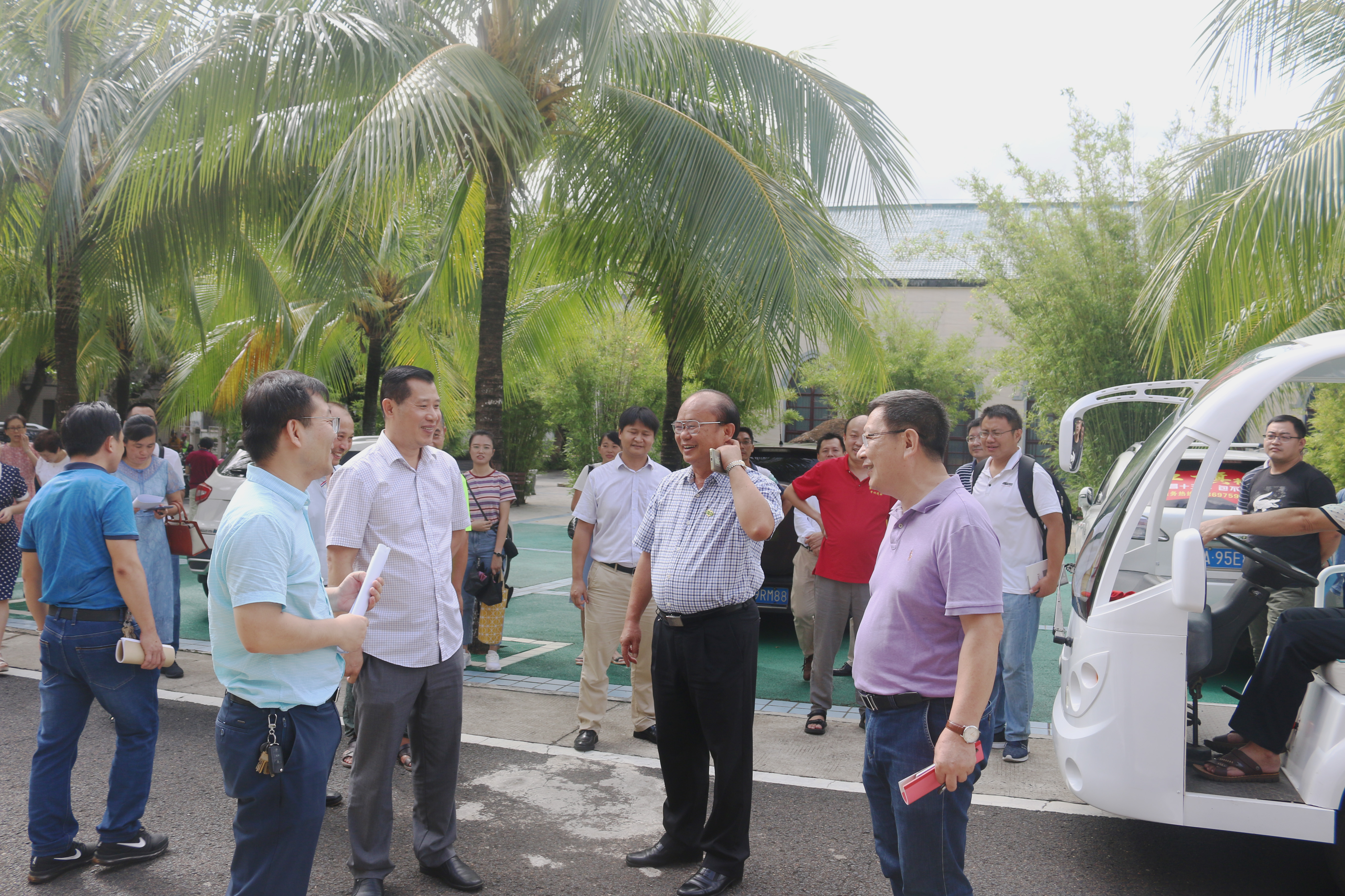 化学与化工学院前往文昌中学开展师范专业认证工作调研