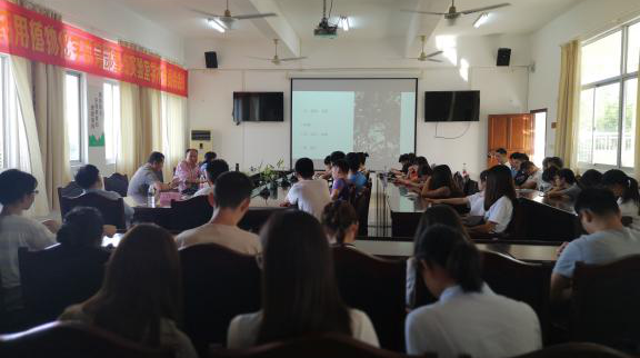 化学与化工学院2018-2019学年第一学期创新创业实践周之制药系专题活动