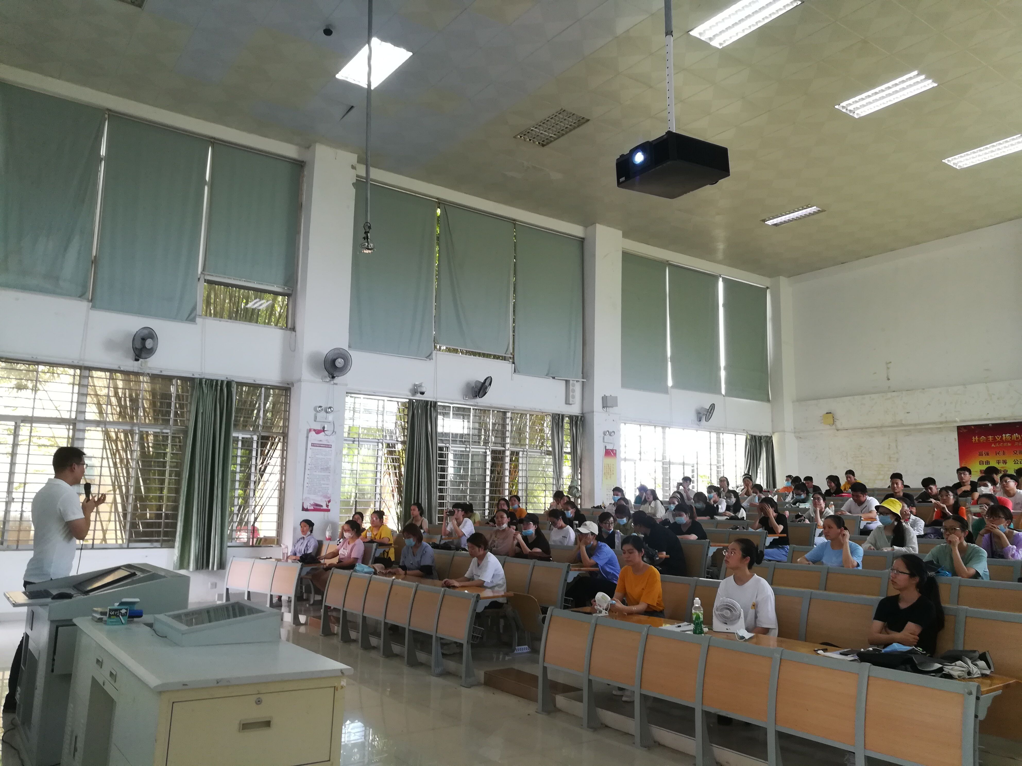 化学与化工学院开展2020届毕业生毕业教育活动