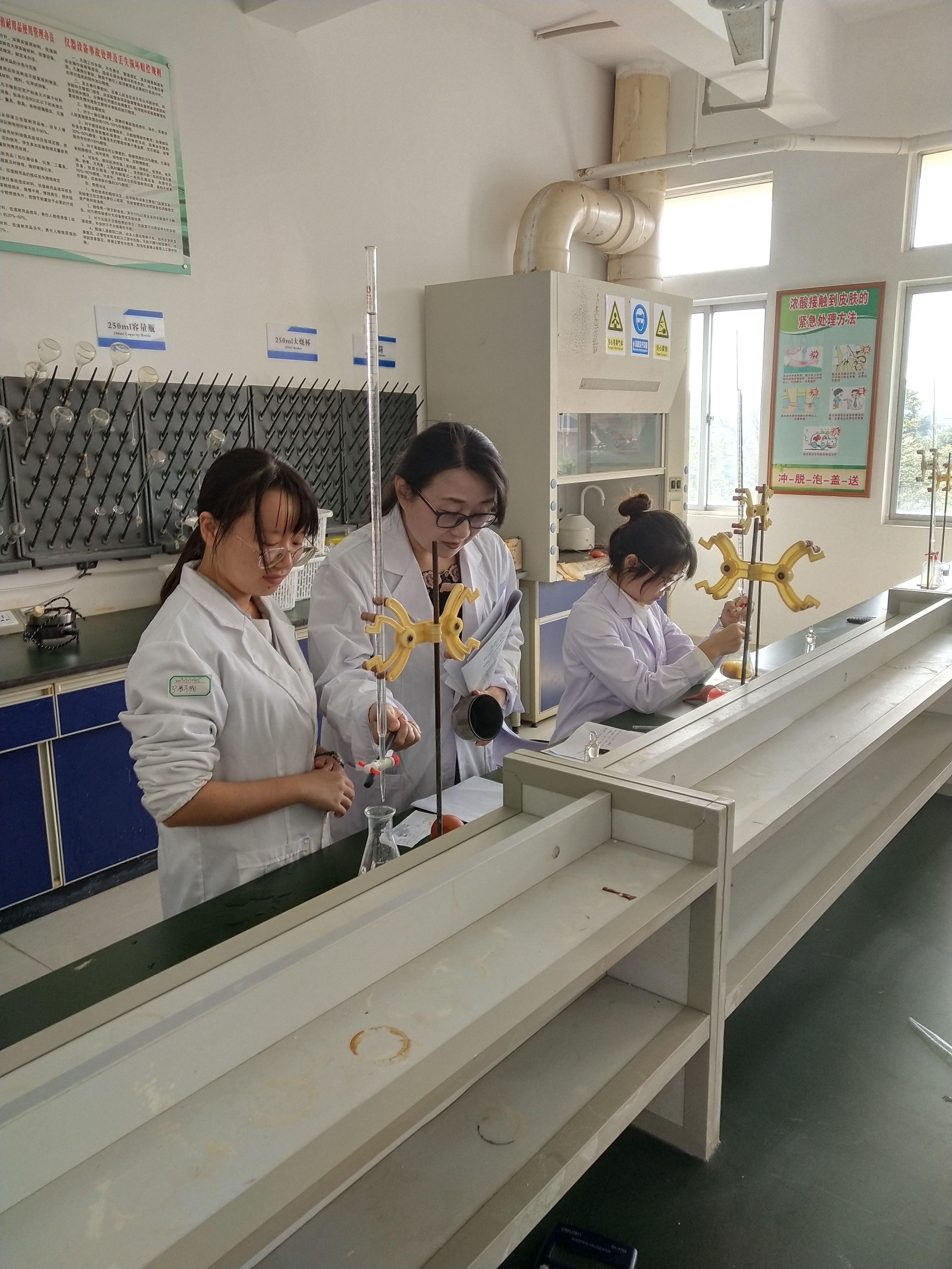 我院成功举办第十届本科生化学实验技能大赛