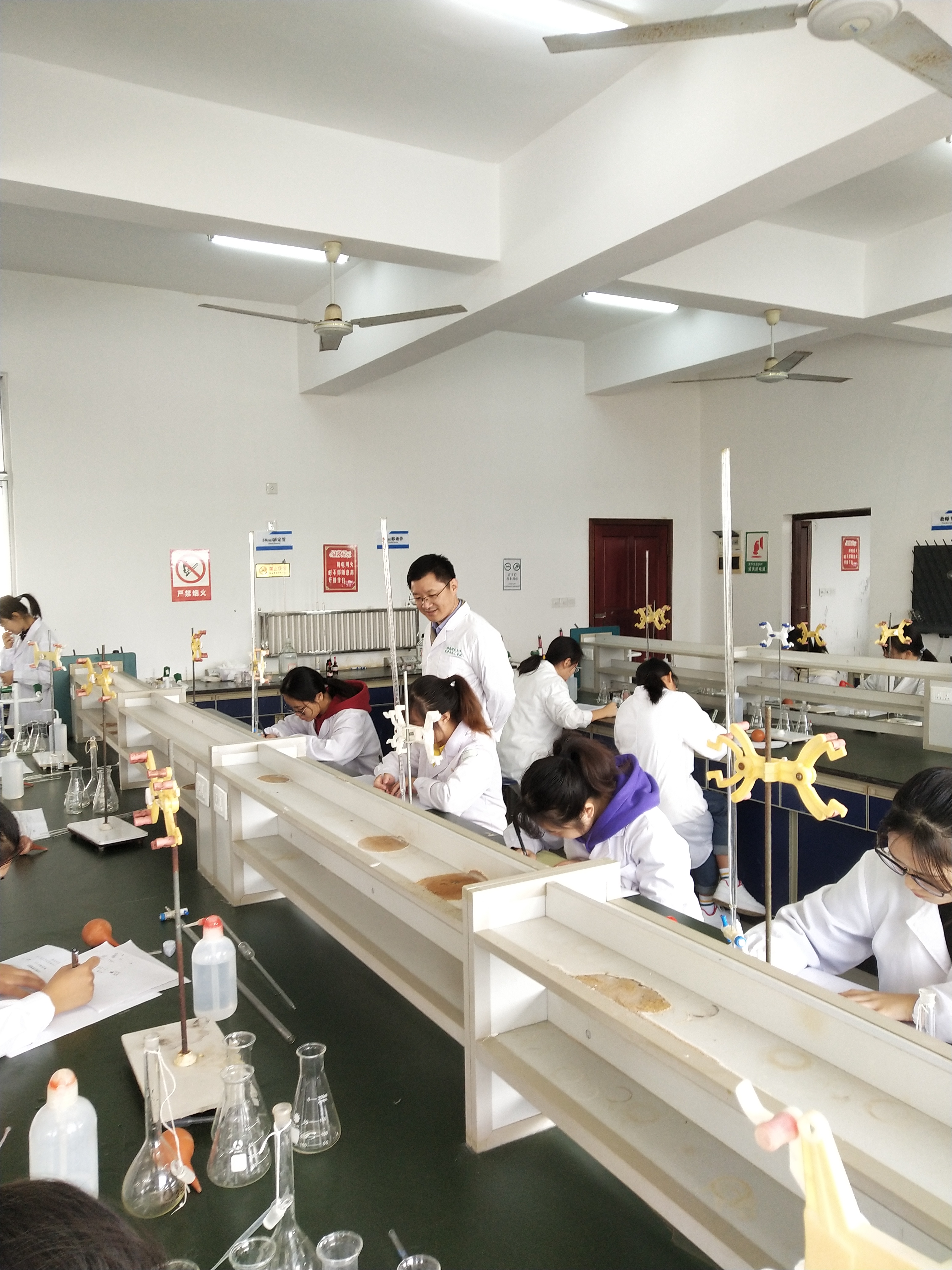 我院成功举办第十届本科生化学实验技能大赛