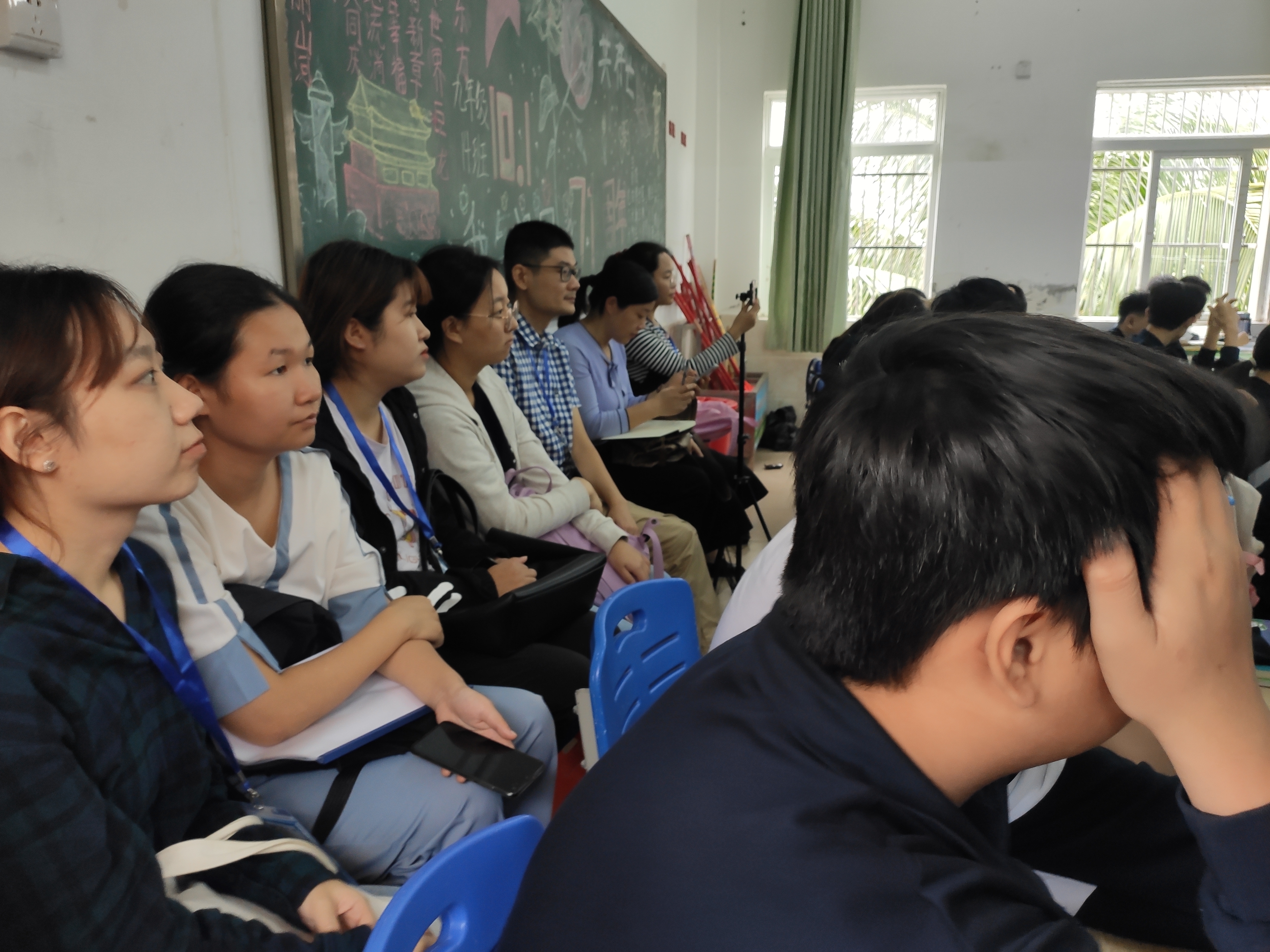 【化学与化工学院实习走访】——海口市琼山二中