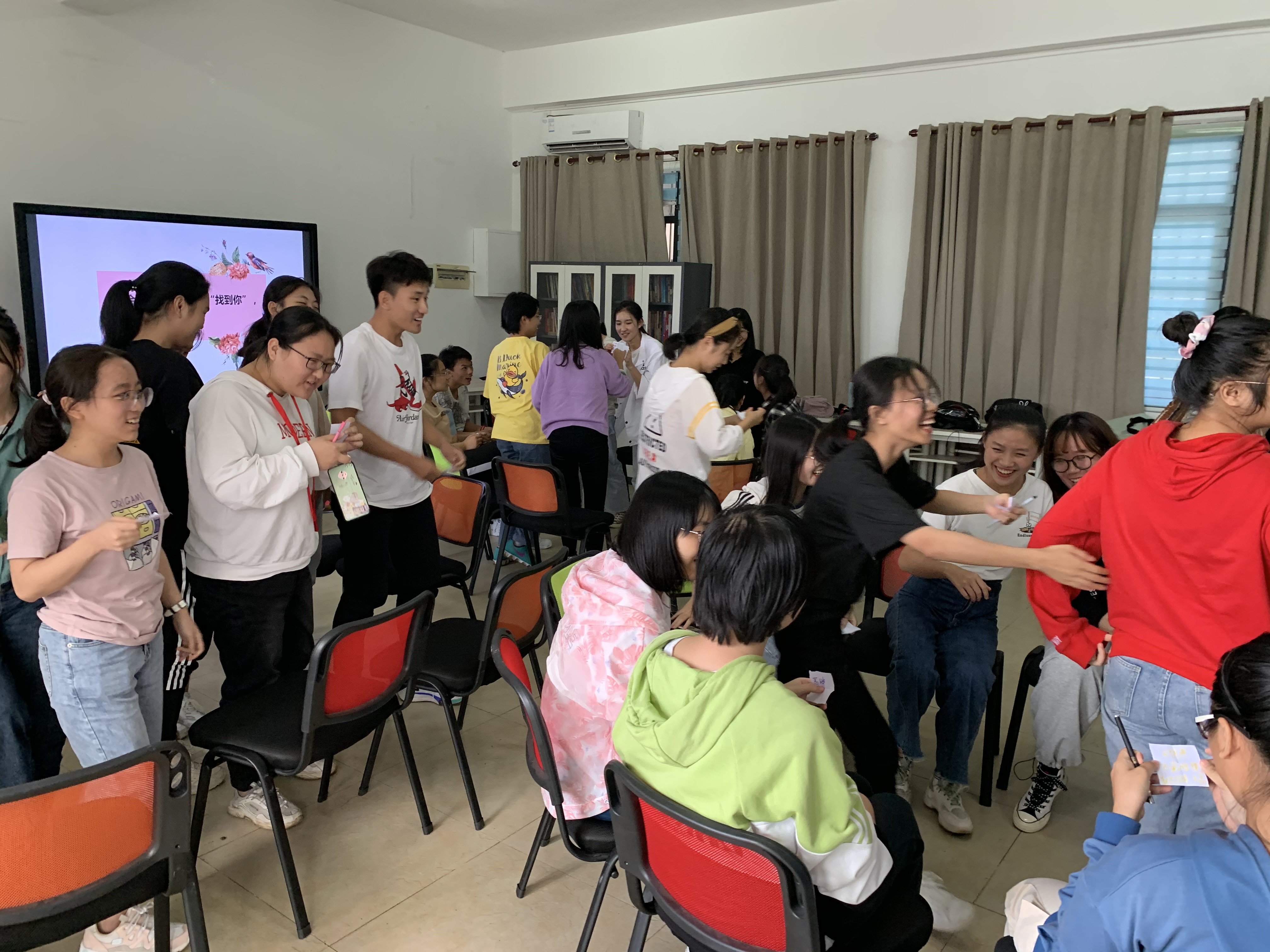 化学与化工学院开展第四期新生适应性团体辅导