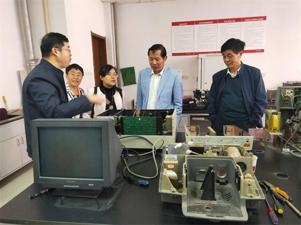 我院陈光英副院长、王崇太副院长一行到陕西师范大学调研